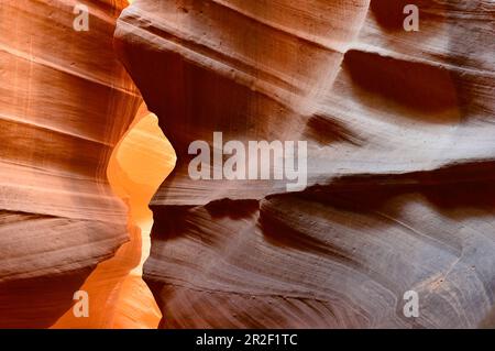 Primo piano di rocce rosse nell'Antelope Canyon a Page, Arizona, USA Foto Stock