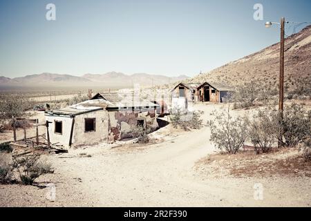 Fantasma di Rhyolite, Death Valley National Park, California, USA Foto Stock