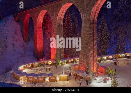 Mercatino di Natale a Ravennaschlucht, neve, inverno, H? Llental, Foresta Nera meridionale, Foresta Nera, Baden-Wuerttemberg, Germania, Europa Foto Stock