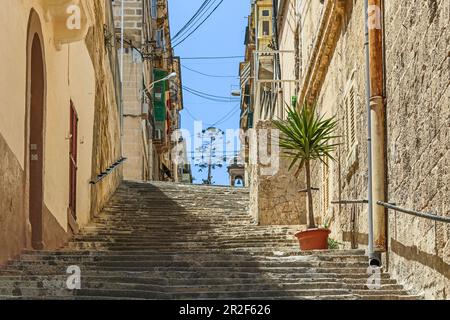 Nelle strade secondarie di Senglea, Malta Foto Stock