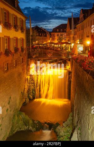 Cascata Leuk a Saarburg, Hunsrück, Renania-Palatinato, Germania Foto Stock