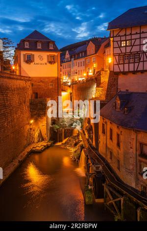 Cascata Leuk a Saarburg, Hunsrück, Renania-Palatinato, Germania Foto Stock