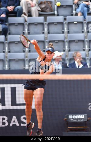 Roma, Italia. 19th maggio, 2023. 19th maggio 2023; Foro Italico, Roma, Italia: ATP 1000 Masters Roma, Day 12; Veronika Kudermetova nel corso del suo 1-2 ha fatto perdere Anhelina Kalinina Credit: Action Plus Sports Images/Alamy Live News Foto Stock