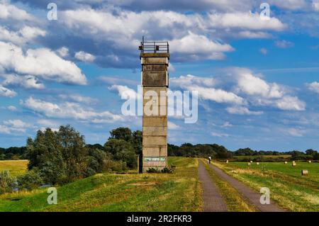 Vecchia torre di guardia, Boizenburg, Meclemburgo-Pomerania occidentale, Germania Foto Stock