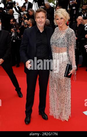 Cannes, Frankreich. 19th maggio, 2023. Guido Broseit und Barbara Klein bei der Premiere des Kinofilms "la zona di interesse" auf dem Festival de Cannes 2023/76. Internationale Filmfestspiele von Cannes im Palais des Festivals. Cannes, 19.05.2023 Credit: Geisler-Fotopress GmbH/Alamy Live News Foto Stock