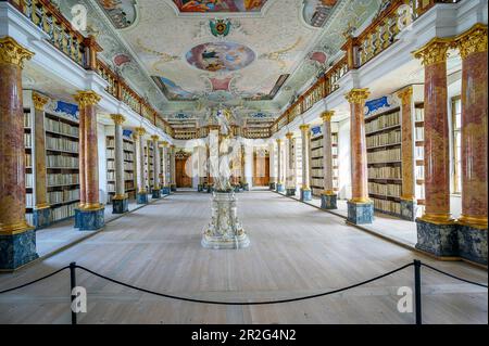 Biblioteca dell'Abbazia di Ottobeuren, statua di Pallas Athena, dea della saggezza, Abbazia Benedettina, Allgaeu, Baviera, Germania Foto Stock