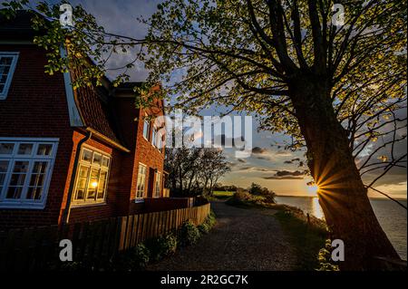 Jugendhaus Seeblick sulla Brodtener Ufer, ripida costa vicino a Travemünde, Lübeck, Baia di Lübeck, Germania Foto Stock