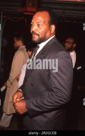 **FOTO DEL FILE** Jim Brown è passato via. Jim Brown circa 1989 credito: Ralph Dominguez/MediaPunch Foto Stock