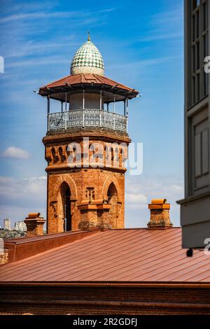 Famoso edificio della Moschea di Tbilisi nella Vecchia Tbilisi, capitale della Georgia Foto Stock