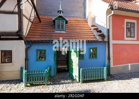 Golden Lane, case accovacciate, Praga, Repubblica Ceca Foto Stock