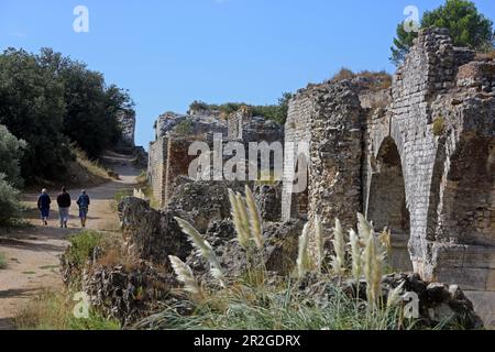 L'acquedotto di Barbegal forniva acqua ai mulini di farina di Barbegal, Bouche-du-Rhone, Provence-Alpes-Cote d'Azur, Francia Foto Stock