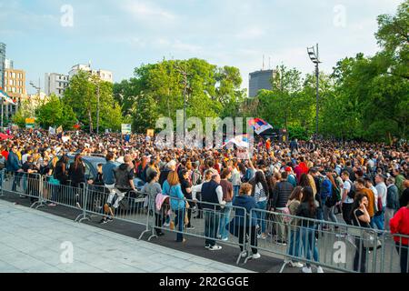 19 maggio 2023, Belgrado, Serbia, protesta dei popoli organizzata dall'opposizione politica che chiede dimissioni di alcuni ministri e pari approccio ai media Foto Stock