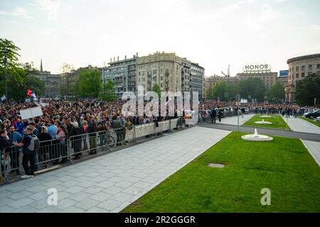 19 maggio 2023, Belgrado, Serbia, protesta dei popoli organizzata dall'opposizione politica che chiede dimissioni di alcuni ministri e pari approccio ai media Foto Stock