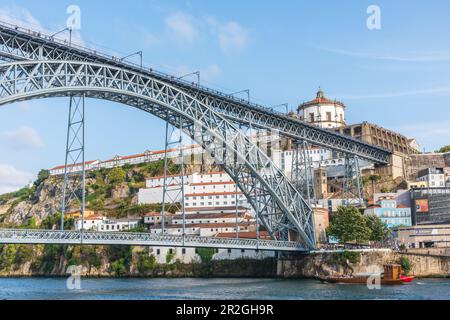 Ponte Luís i e monastero di Mosteiro da Serra do Pilar a Porto, Portogallo Foto Stock