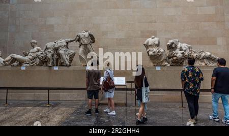 Sculture del pedimento del Partenone greco (440 a.C.) nel British Museum di Londra Foto Stock