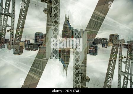 Fotografia a doppia esposizione del Ponte pedonale John Seigenthaler di Nashville. Foto Stock