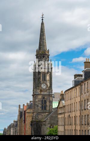 Torre della chiesa parrocchiale di Tron Kirk, patrimonio dell'umanità dell'UNESCO, Royal Mile, Old Town, Edimburgo, Lothian, Scozia, Regno Unito, Europa Foto Stock