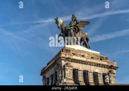 Kaiser Wilhelm Monument a Deutsches Eck a Coblenza, Renania-Palatinato, Germania Foto Stock