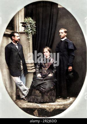 1875 ca, Bologna , ITALIA : il padre italiano Padre EDGARDO Levi MORTARA ( 1851 - 1940 ), rinominato sacerdote Don Pio , con sua madre MARIANNA MORTARA (nato PADOVANI , morto nel 1895 ), e probabamente il fratello RICCARDO MORTARA ( 1844 - 1876 , Che combatté come Bersagliere nella Storia di porta Pia a Roma, 1870 , contro il Papa , invano nella speranza di portare a casa il fratello convertito cattolico ). Edgardo fu rapito dalle Guardie Papali per ordine pontificio il giorno 23 giugno 1858 , di 6 anni , perché segretamente battezzato da una cameriera . Preso in carico direttamente da Papa Pio IX, causò enormi Foto Stock