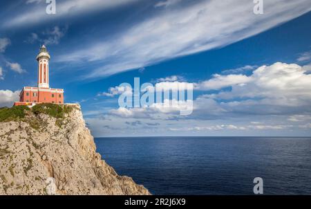 Faro di Punta Carena a Anacapri, Capri, Golfo di Napoli, Campania, Italia Foto Stock