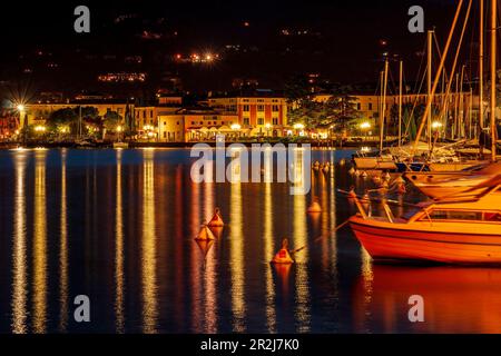 Umore serale a Salò, Lago di Garda, Italia, Europa Foto Stock