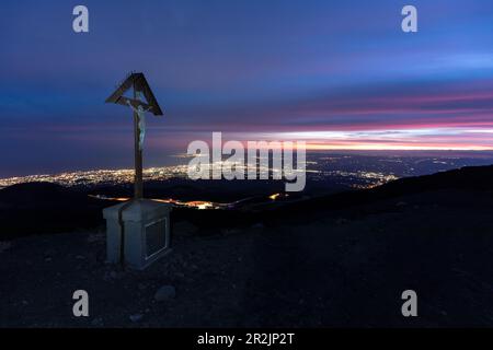 Veduta di Catania, Vulcano, Etna, Sicilia, Italia, Europa Foto Stock