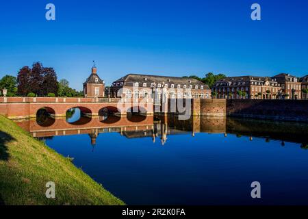 Castello di Nordkirchen al mattino presto, Nordkirchen; distretto di Coesfeld; Münsterland; Renania settentrionale-Vestfalia, Germania Foto Stock