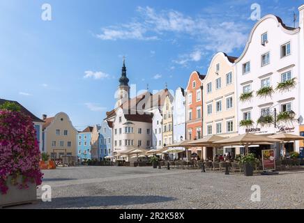 Schärding; Piazza della Città, Silberzeile, chiesa parrocchiale di San Giorgio Foto Stock