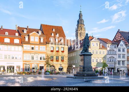 Coburg, Piazza del mercato, il Monumento al Principe Alberto, la Vecchia Farmacia e la Chiesa di Moriz Foto Stock