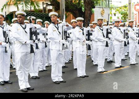 Salvador, Bahia, Brasile - 07 settembre 2022: Il personale della Marina viene visto, in formazione, durante la parata brasiliana dell'indipendenza, a Salvador, Bahia. Foto Stock
