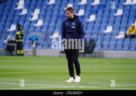 Il capo allenatore Alessio Dionisi (US Sassuolo Calcio) durante il campionato italiano Serie Una partita di calcio tra US Sassuolo e AC Monza il 19 maggio 2023 allo Stadio Mapei di Reggio Emilia - Foto: Alessio Morgese/DPPI/LiveMedia Credit: Independent Photo Agency/Alamy Live News Foto Stock