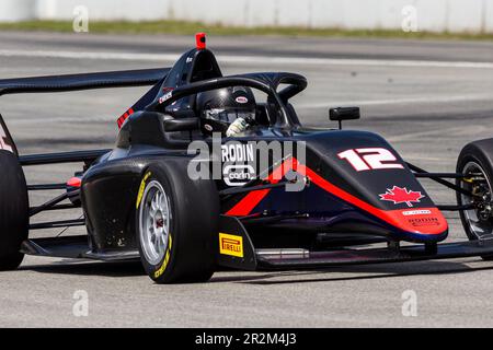 20th maggio 2023; circuito di Barcellona-Catalunya, Barcellona, Catalogna, Spagna: Ore 6 di Barcellona, giorno 1; Megan Gilkes (CAN) alla guida del Rodin Carlin Formula One Academy Tatuus automobili Foto Stock