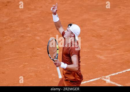 Roma, Italia. 20th maggio, 2023. Holger Rune di Danimarca durante la semifinale maschile contro Casper Ruud di Norvegia durante il giorno otto degli internazionali BNL D'Italia 2023 al Foro Italico il 20 maggio 2023 a Roma. Credit: Giuseppe Maffia/Alamy Live News Foto Stock