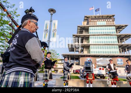 Indianapolis, IN, Stati Uniti. 20th maggio, 2023. I Gordon Pipers si esibiscono prima che i team INDYCAR si qualificino per l'Indianapolis 500 a Indianapolis, NEGLI Stati Uniti. (Credit Image: © Walter G. Arce Sr./ZUMA Press Wire) SOLO PER USO EDITORIALE! Non per USO commerciale! Foto Stock