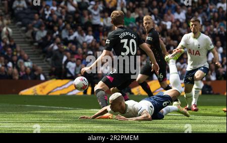 Londra, Regno Unito. 20th maggio, 2023. Richarlison di Tottenham Hotspur in azione . Incontro della Premier League, Tottenham Hotspur contro Brentford allo stadio Tottenham Hotspur di Londra sabato 20th maggio 2023. Questa immagine può essere utilizzata solo per scopi editoriali. Solo per uso editoriale, foto di Sandra Mailer/Andrew Orchard SPORTS photography/Alamy Live news Credit: Andrew Orchard SPORTS photography/Alamy Live News Foto Stock