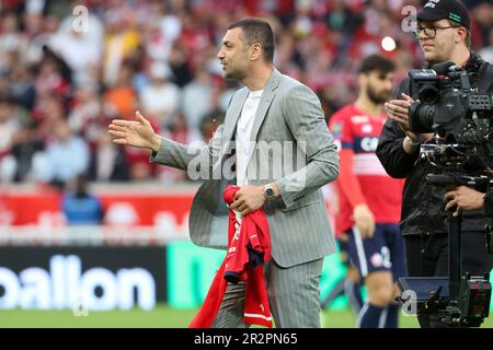 L'ex giocatore di Lille Burak Yilmaz inizia il campionato francese Ligue 1 Uber mangia la partita di calcio tra Lille OSC (LOSC) e Olympique de Marseille (OM) il 20 maggio 2023 allo Stade Pierre Mauroy di Villeneuve-d'Ascq vicino Lille, Francia - Foto Jean Catuffe/DPPI Credit: DPPI Media/Alamy Live News Foto Stock