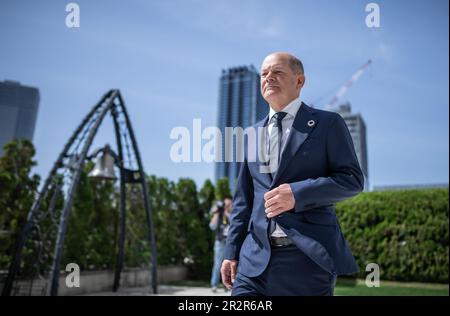 Hiroshima, Giappone. 21st maggio, 2023. Il Cancelliere tedesco OLAF Scholz (DOCUP) arriva per un comunicato stampa prima della conclusione del vertice del G7. Credit: Michael Kappeler/dpa/Alamy Live News Foto Stock