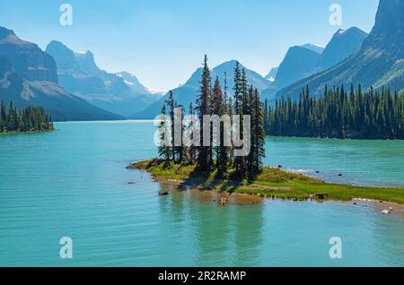 Spirit Island e Maligne Lake, Jasper National Park, Alberta, Canada. Foto Stock