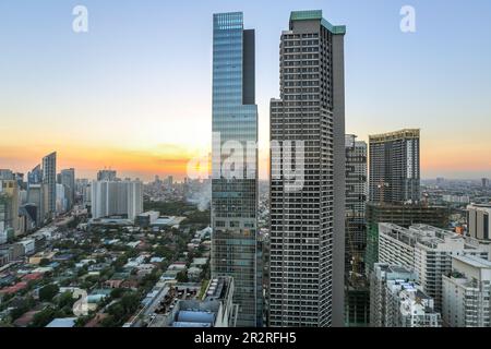 Trump Tower, Gramercy Residences, Century City, gli edifici più alti, Filippine, skyline dei grattacieli di Makati, Barangay Poblacion, Manila, Asia Foto Stock