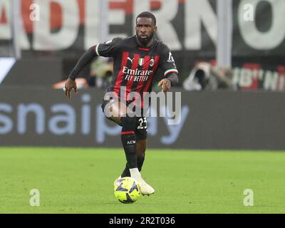 Milano, Italia. 20th maggio, 2023. Milano Maggio 20 2023 Stadio G Meazza Campionato Italiano serie A Tim 2022/23 AC Milano - UC Sampdoria nella Foto : Fipayo Tomori pH Antonio Saia Credit: Kines Milano/Alamy Live News Foto Stock