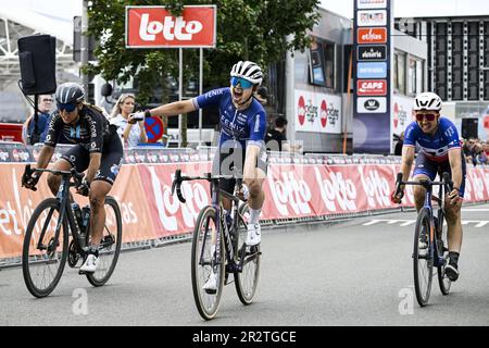 Anversa, Belgio. 21st maggio, 2023. Il belga Marthe Truyen di Fenix-Deceuninck vince la gara ciclistica di un giorno 'Antwerp Port Epic' 'Schaal Sels', 123km ad Anversa e dintorni, quinta gara (5/10) alla Lotto Cycling Cup, domenica 21 maggio 2023. BELGA PHOTO TOM GOYVAERTS Credit: Agenzia Notizie Belga/Alamy Live News Foto Stock