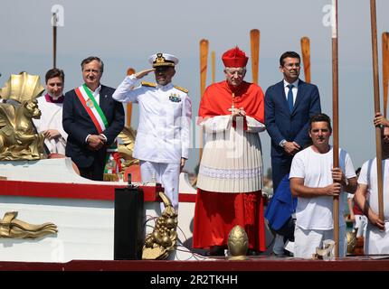 Domenica 21st maggio il comune di Venezia rinnova la sua Unione con il mare in occasione della Festa de la Sensa (Ascensione, 40 giorni dopo Pasqua, che si svolge giovedì 18th maggio ma si celebra la domenica successiva), L'appuntamento tradizionale con il quale la Città celebra l'anniversario legato alla storia della Repubblica Serenissima e riconsolida il suo intimo rapporto con l'acqua. Quest'anno sarà il comune di Longarone, per volontà del sindaco Luigi Brugnaro, a ricevere l'anello di dogal del gemellaggio Adriatico, che sarà restituito dalla città Ucraina di od Foto Stock