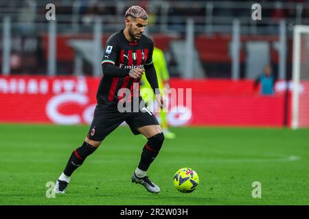 Milano, Italia. 20th maggio, 2023. Theo Hernandez di AC Milan in azione durante la Serie A 2022/23 partita di calcio tra AC Milan e UC Sampdoria allo Stadio di San Siro. Punteggio finale; Milan 5:1 Sampodria (Photo by Fabrizio Carabelli/SOPA Images/Sipa USA) Credit: Sipa USA/Alamy Live News Foto Stock