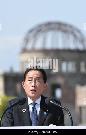 Hiroshima, Giappone. 21st maggio, 2023. Il primo ministro giapponese Fumio Kishida tiene una conferenza stampa alla conclusione del vertice dei leader del G7 al Memoriale della pace di Hiroshima, il 21 maggio 2023 a Hiroshima, in Giappone. Credit: Foto piscina/G7 Hiroshima/Alamy Live News Foto Stock