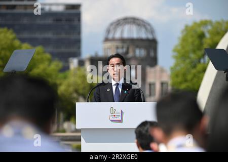 Hiroshima, Giappone. 21st maggio, 2023. Il primo ministro giapponese Fumio Kishida tiene una conferenza stampa alla conclusione del vertice dei leader del G7 al Memoriale della pace di Hiroshima, il 21 maggio 2023 a Hiroshima, in Giappone. Credit: Foto piscina/G7 Hiroshima/Alamy Live News Foto Stock