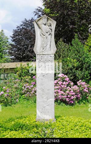 Glatz santuario lungo la strada, scultura, Madonna di Arnestus, scultore, Josef Krautwald, Luogo di pellegrinaggio, Telgte, Muensterland, Renania settentrionale-Vestfalia Foto Stock