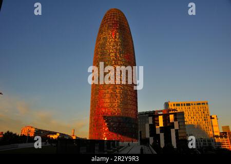 Torre Agbar, Placa de los glorie, Barcellona, in Catalogna, Spagna Foto Stock