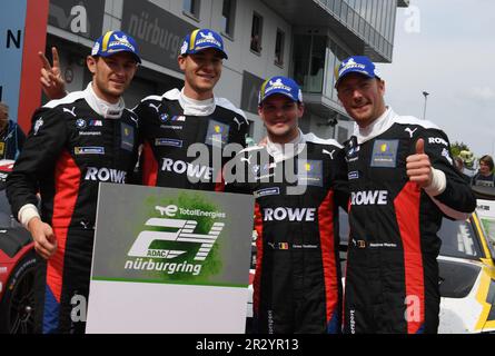 Nuerburg, Germania. 21st maggio, 2023. Nuerburgring, Germania, 21. 2023 maggio; 24 ore di gara al Nuerburgring, Team ROWE - BMW M4 GT3 #98, i piloti (Marco WITTMANN, Sheldon van der LINDE, Dries VANTHOOR, Maxime MARTIN) sono i secondi classificati dell'evento 2023 sul vecchio tracciato del Nurburgring. (Foto e copyright - Gerard T'Serstevens/ATP images) (SERSTEVENS Gerard/ATP/SPP) Credit: SPP Sport Press Photo. /Alamy Live News Foto Stock