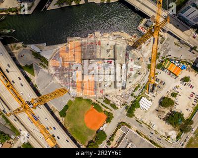 Miami, FL, USA - 20 maggio 2023: Foto aerea del River District 501 SW 3rd Ave in costruzione GT Mcdonald Foto Stock