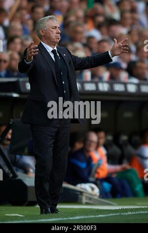 Valencia, Spagna. 21st maggio, 2023. Carlo Ancelotti del Real Madrid reagisce durante la partita di calcio spagnola la Liga tra Valencia CF e Real Madrid a Valencia, Spagna, 21 maggio 2023. Credit: Str/Xinhua/Alamy Live News Foto Stock